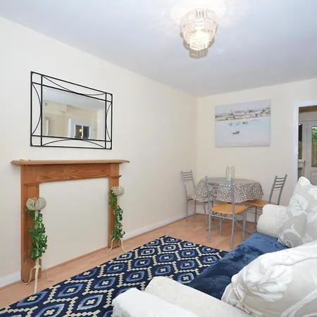 Bright Stylish 2 Bedroom Garden Apartment South Belfast Close To Everything Exterior foto