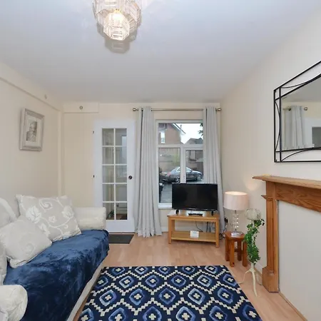 Bright Stylish 2 Bedroom Garden Apartment South Belfast Close To Everything Exterior foto