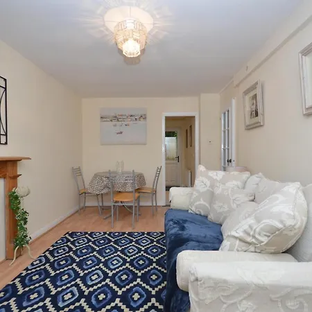 Bright Stylish 2 Bedroom Garden Apartment South Belfast Close To Everything Exterior foto